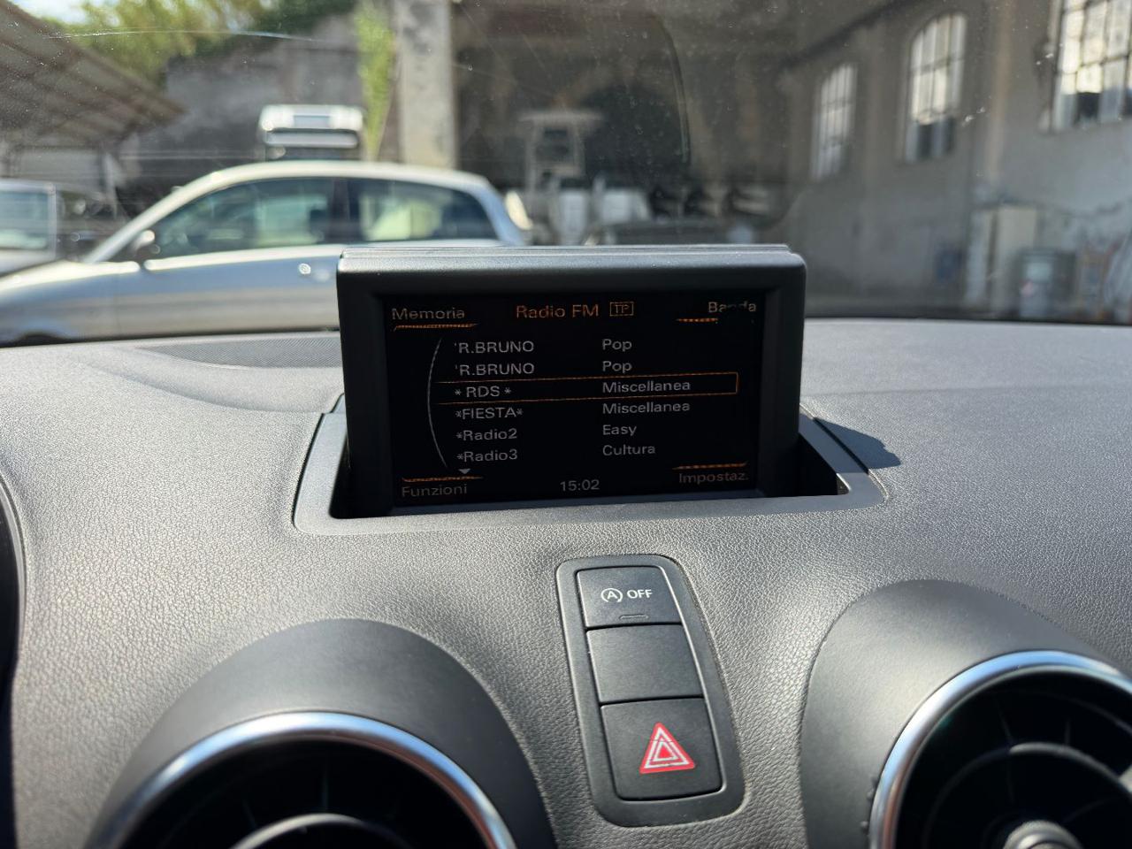 AUDI A1 1.6 TDI 105 CV Ambition - 17