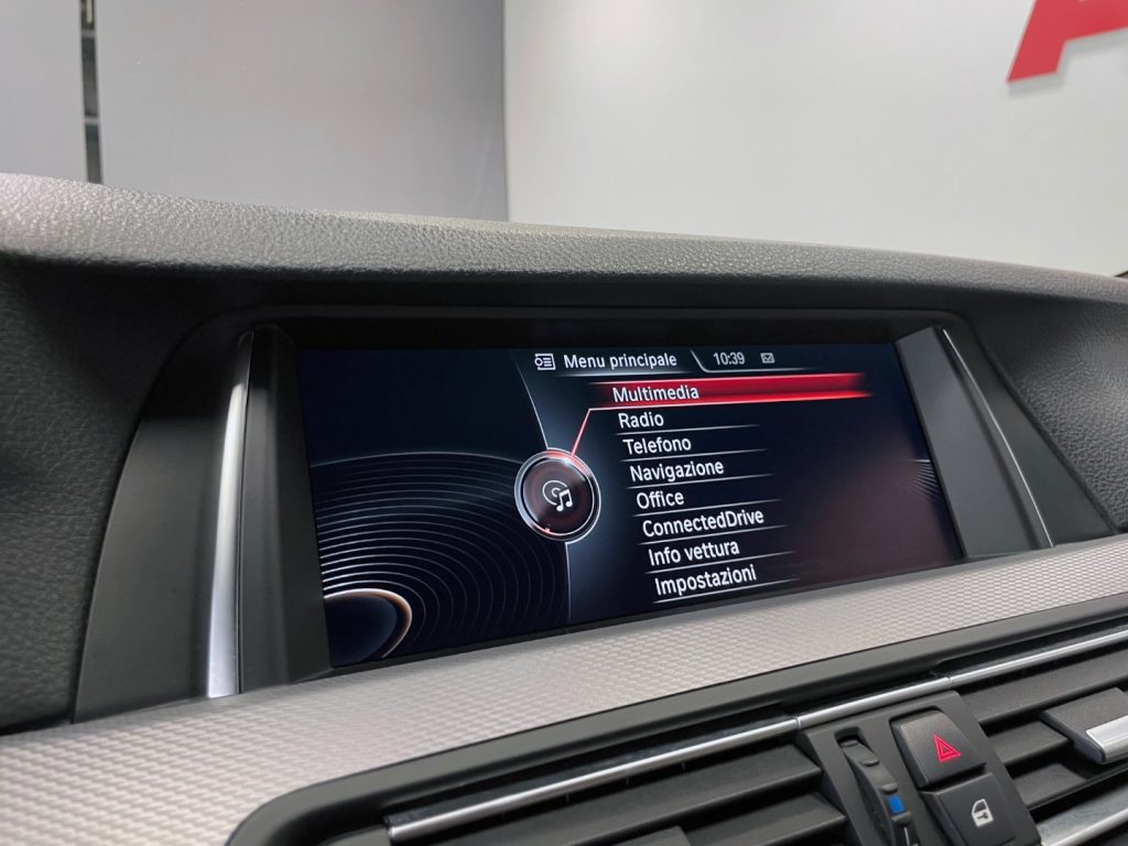 BMW 520 D TOURING XDRIVE MSPORT 190CV AUTO - 23