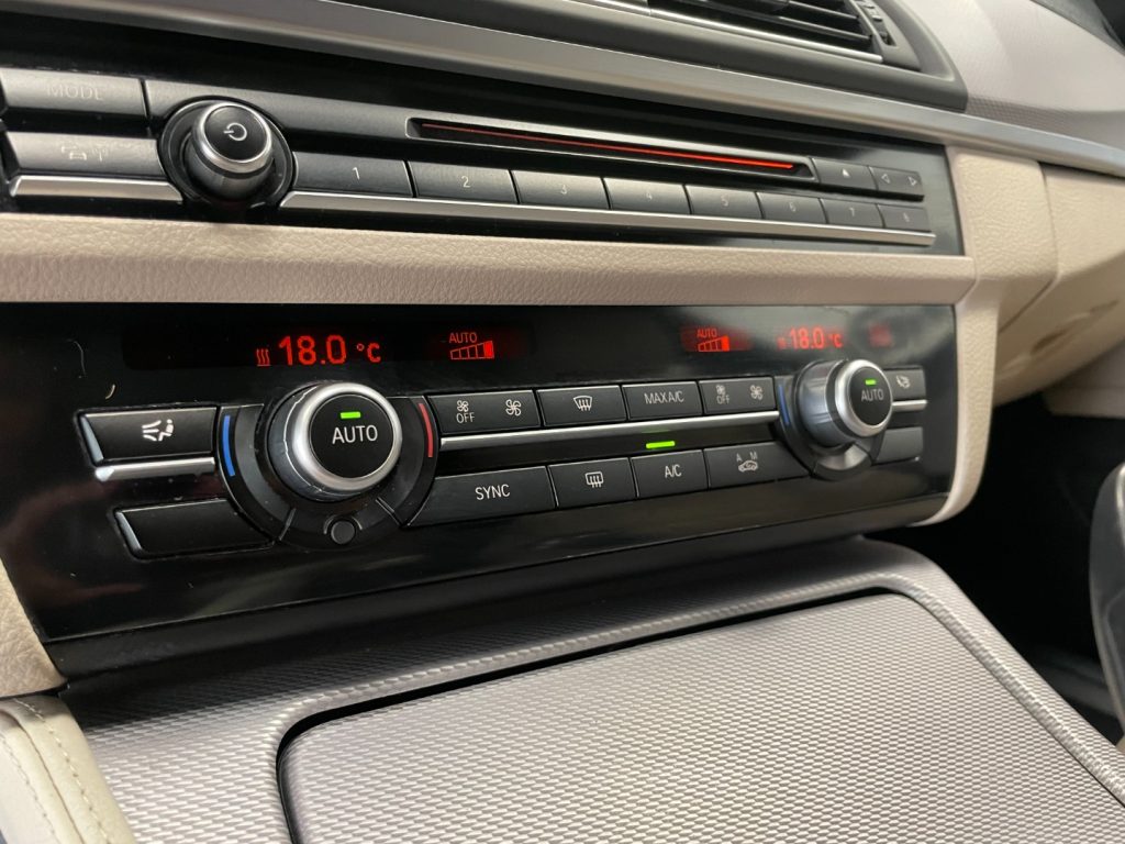 BMW 520 D TOURING XDRIVE MSPORT 190CV AUTO - 28