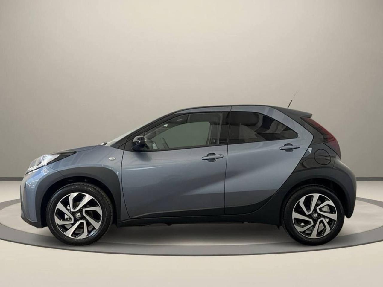 TOYOTA Aygo X 1.0 VVT-i 72 CV 5 porte Trend - 3