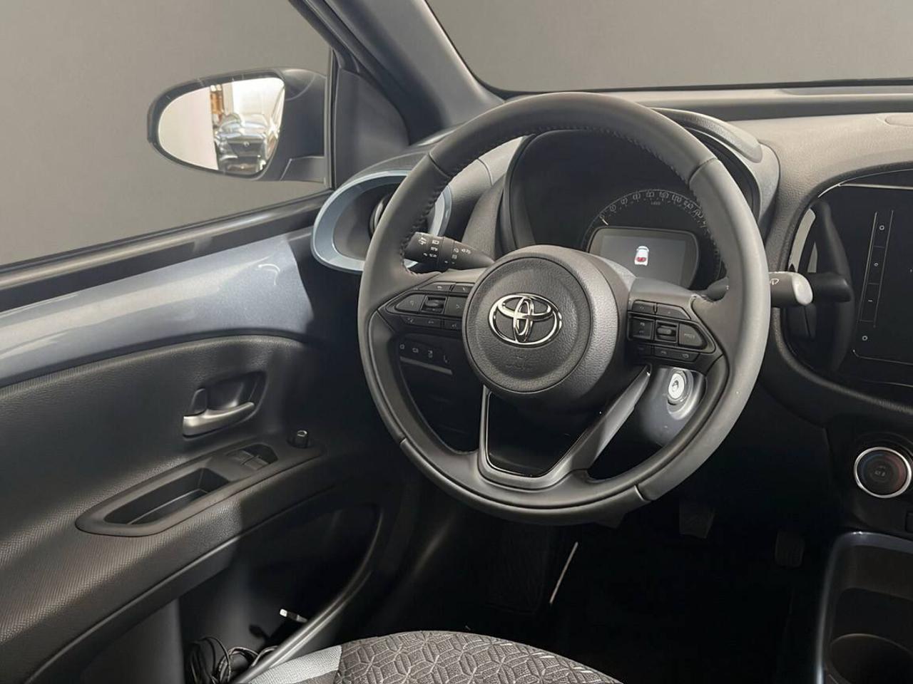 TOYOTA Aygo X 1.0 VVT-i 72 CV 5 porte Trend - 23