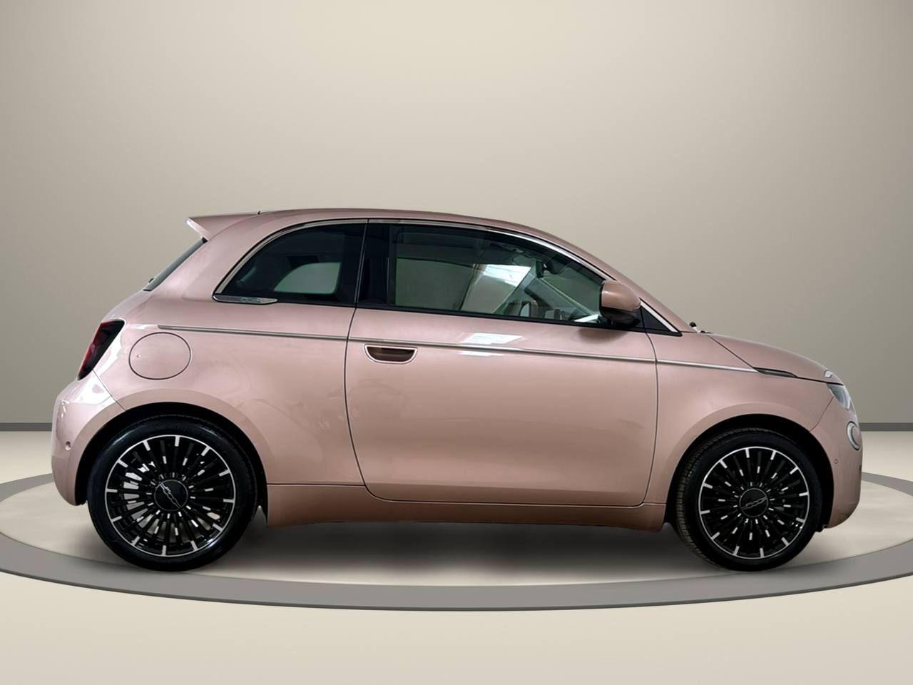 FIAT 500e Berlina 42 kWh La Prima 320 Km autonomia - 4