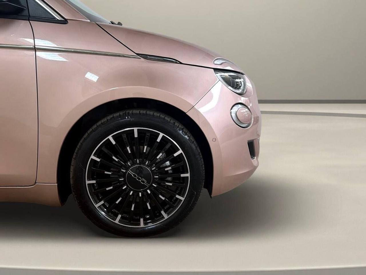 FIAT 500e Berlina 42 kWh La Prima 320 Km autonomia - 42