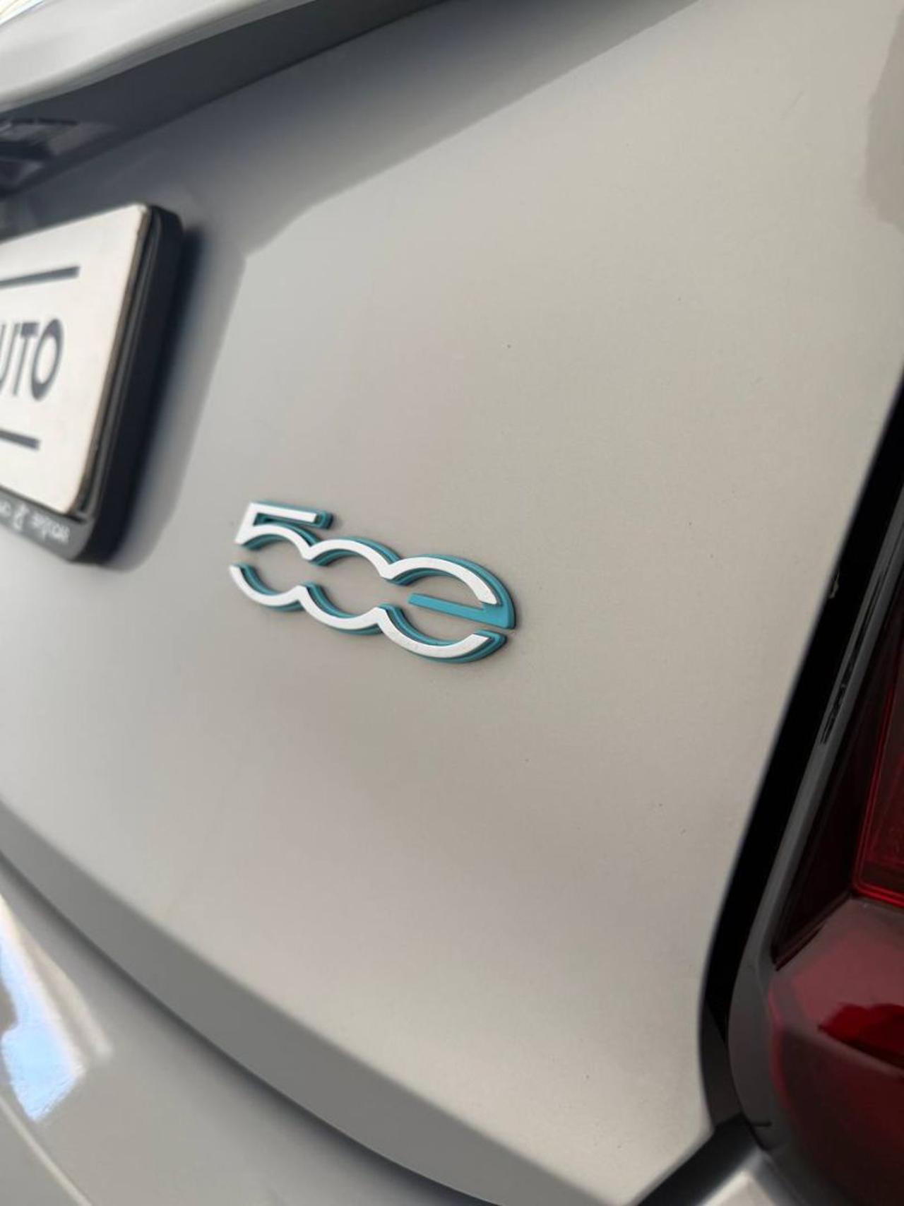 FIAT 500e Berlina 42 kWh La Prima 320 Km autonomia - 41