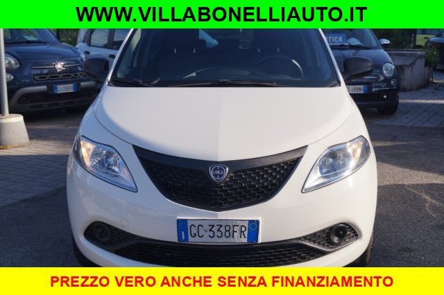 LANCIA Ypsilon Bianco pastello
