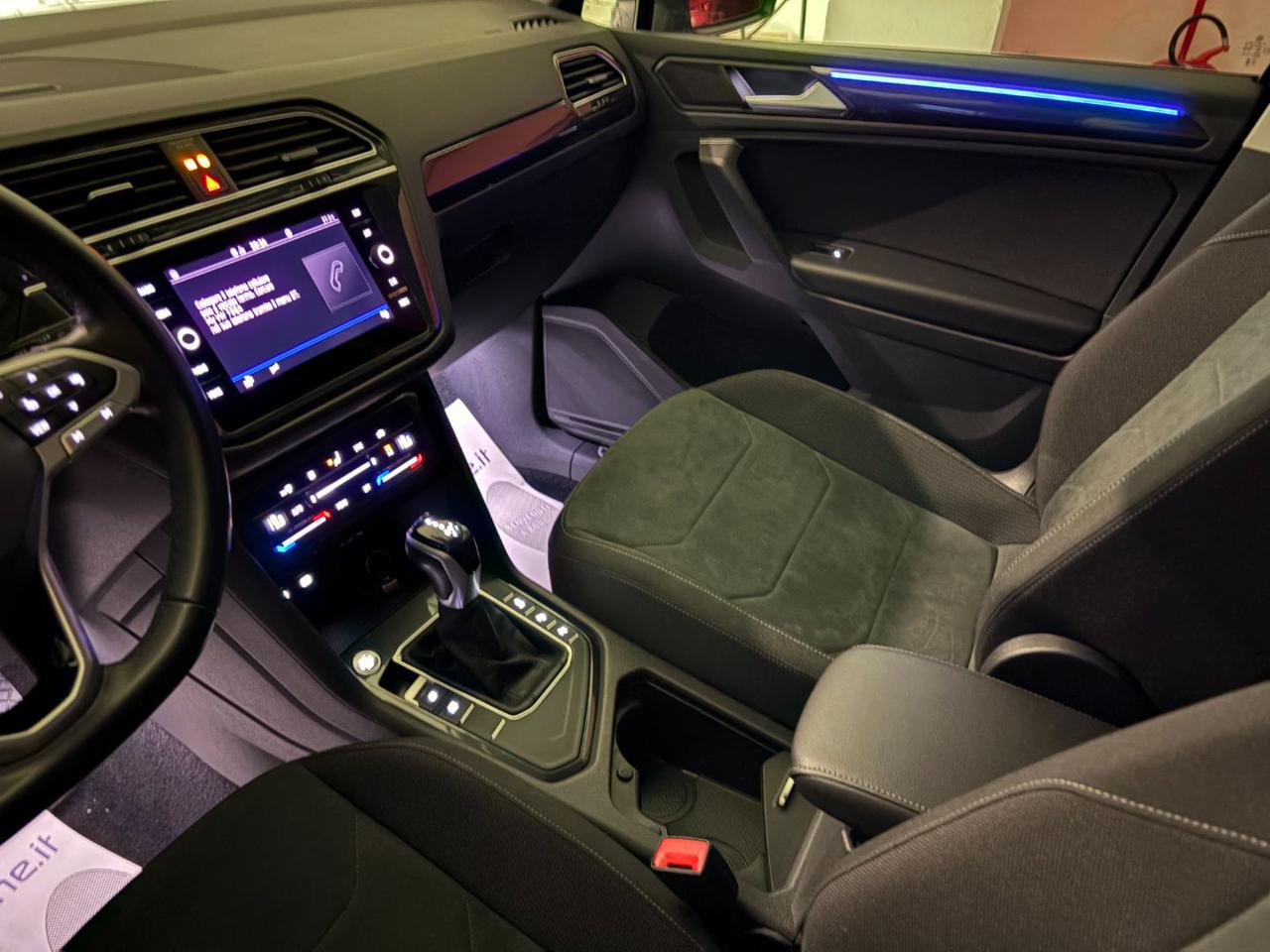 VOLKSWAGEN Tiguan 2.0 TDI 150 CV SCR DSG Elegance VIRTUAL - 32