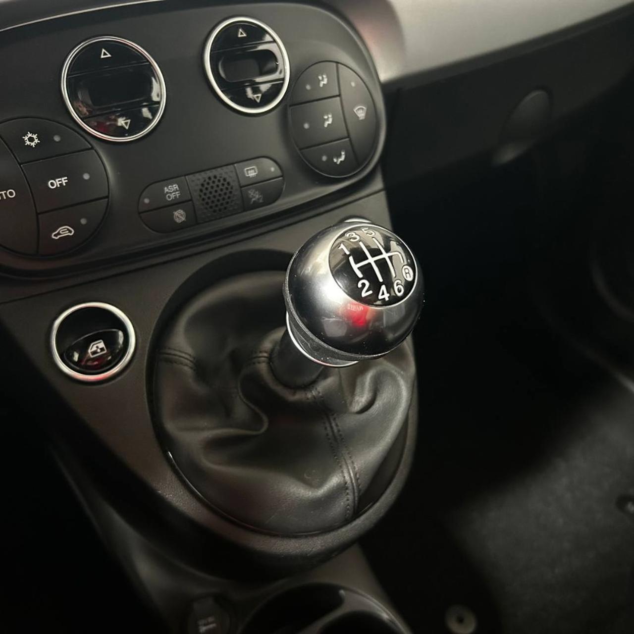 FIAT 500C 1.0 Hybrid Connect - 26