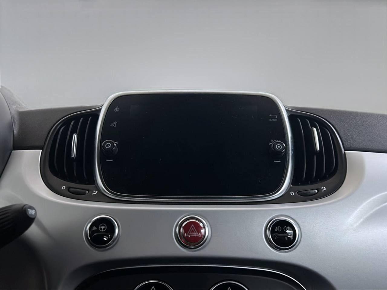 FIAT 500C 1.0 Hybrid Connect - 21