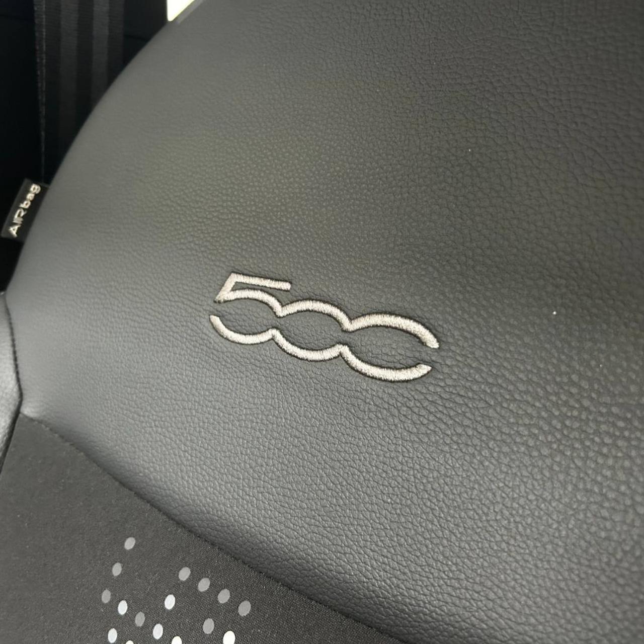 FIAT 500C 1.0 Hybrid Connect - 11