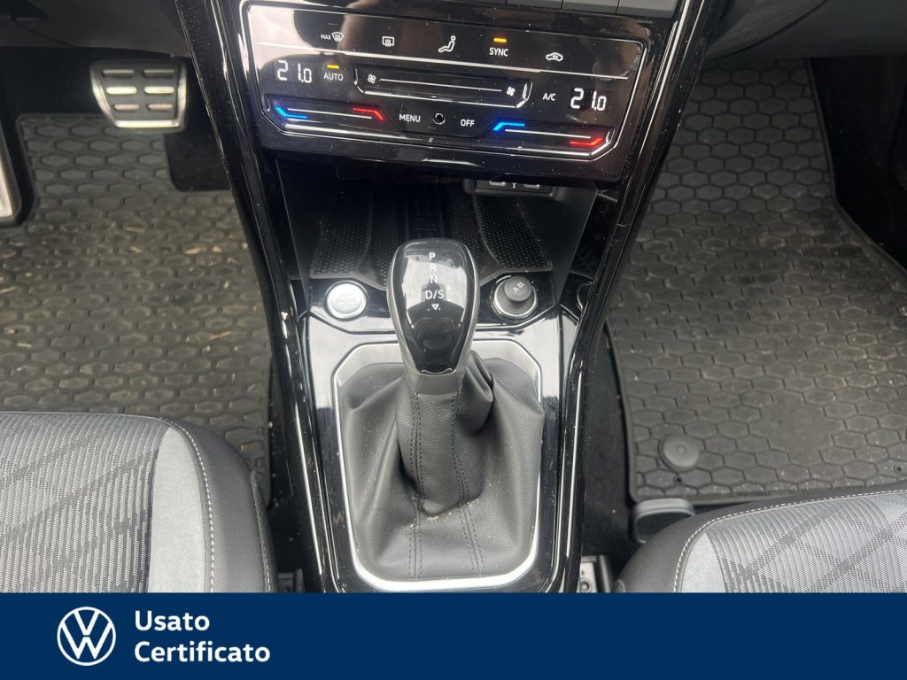 VOLKSWAGEN T-Roc 1.5 tsi r-line plus dsg - 22