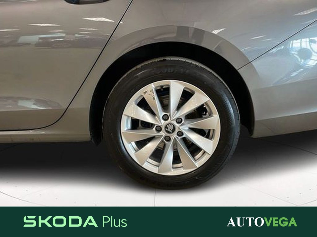 SKODA Superb wagon 2.0 tdi selection 150cv dsg - 19