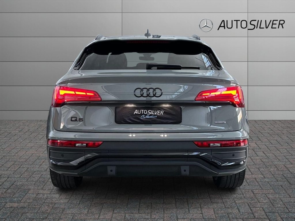 AUDI Q5 SPORTBACK 40 TDI quattro S tronic S line - 4