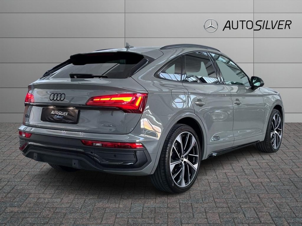 AUDI Q5 SPORTBACK 40 TDI quattro S tronic S line - 2