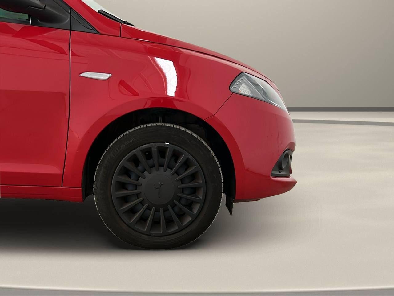 LANCIA Ypsilon 1.0 FireFly 5 porte S&S Hybrid Ecochic Silver - 36