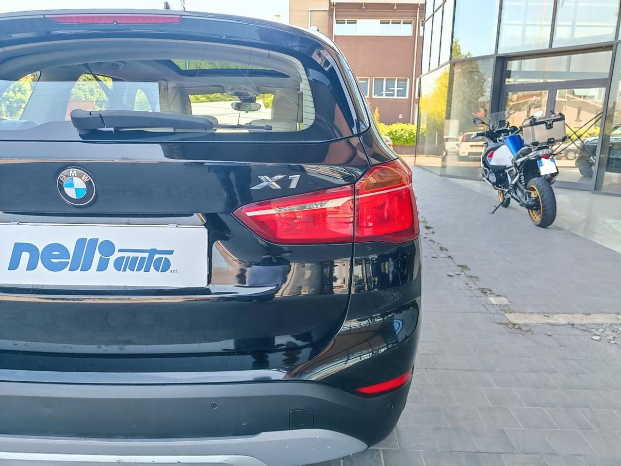 BMW X1 sDrive18d xLine - 22
