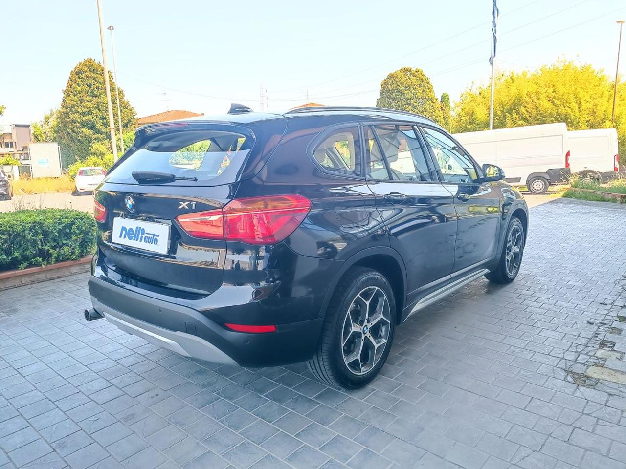 BMW X1 sDrive18d xLine - 23