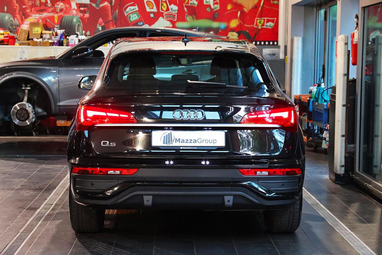 AUDI Q5 35 TDI Sportback S-Tronic Business Advanced - 4
