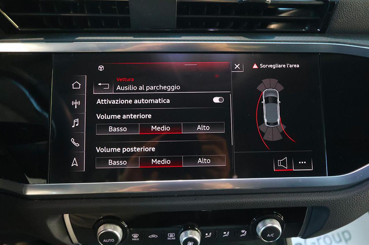 AUDI Q3 35 TFSI Sportback S-Tronic Business Plus - 24