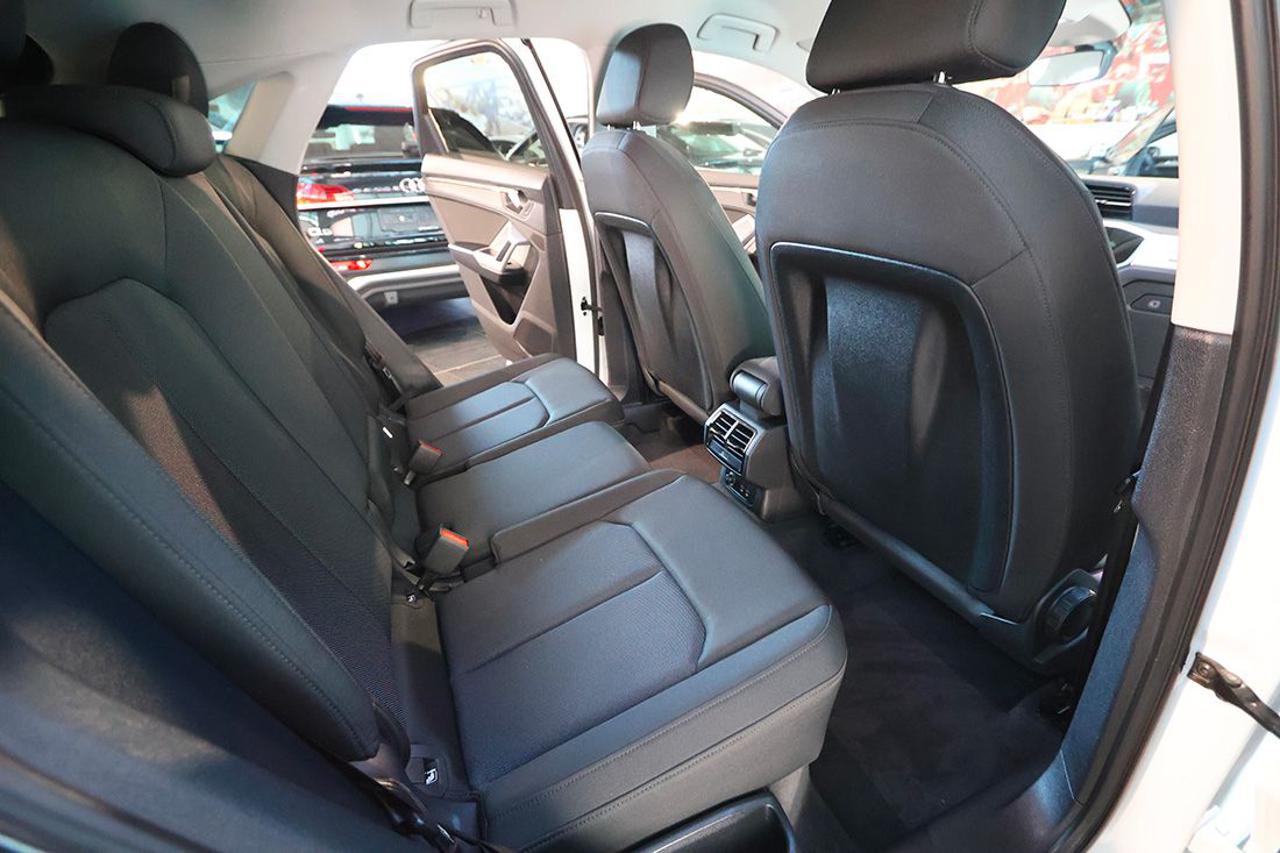 AUDI Q3 35 TFSI Sportback S-Tronic Business Plus - 19