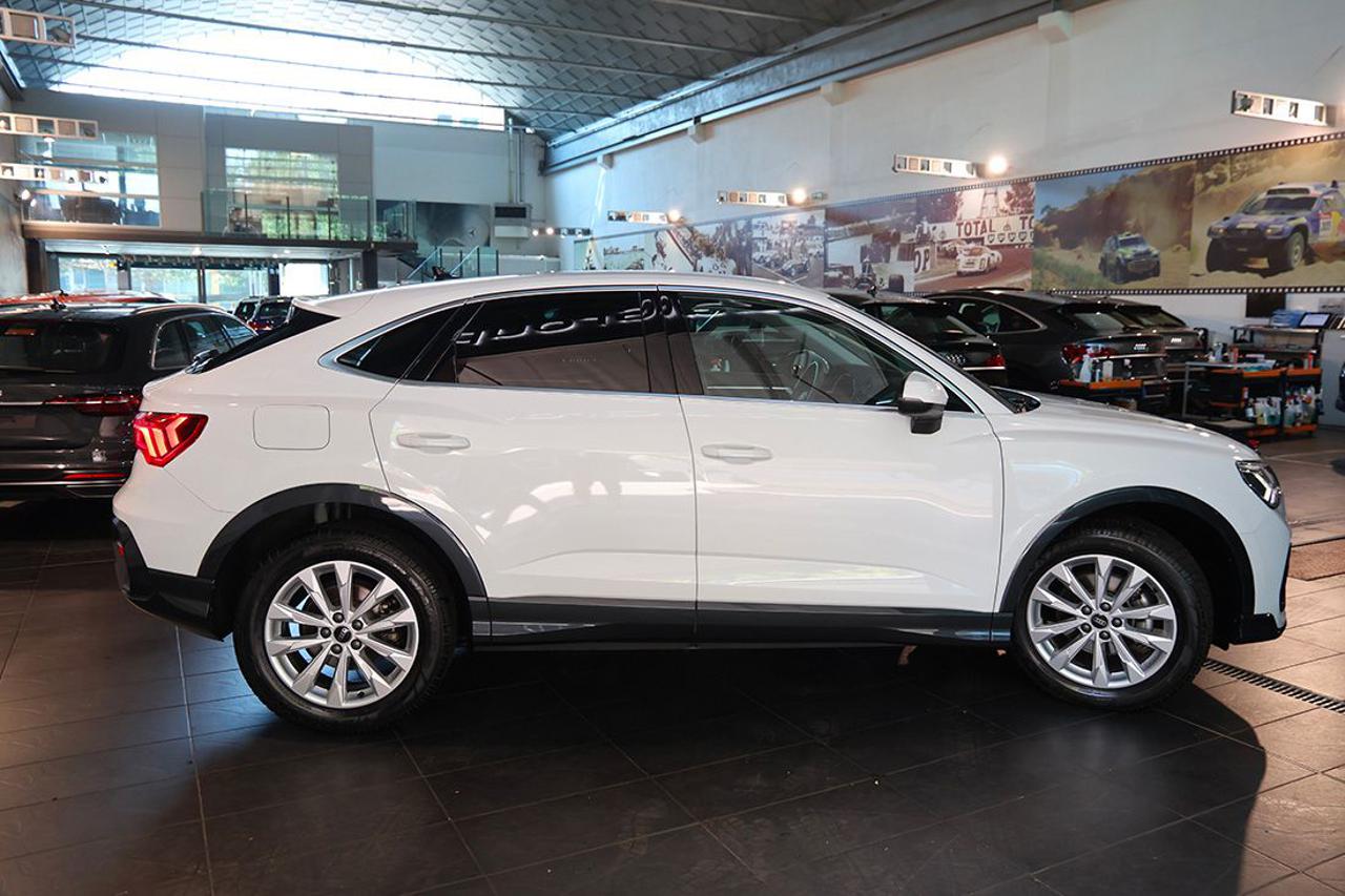 AUDI Q3 35 TFSI Sportback S-Tronic Business Plus - 10