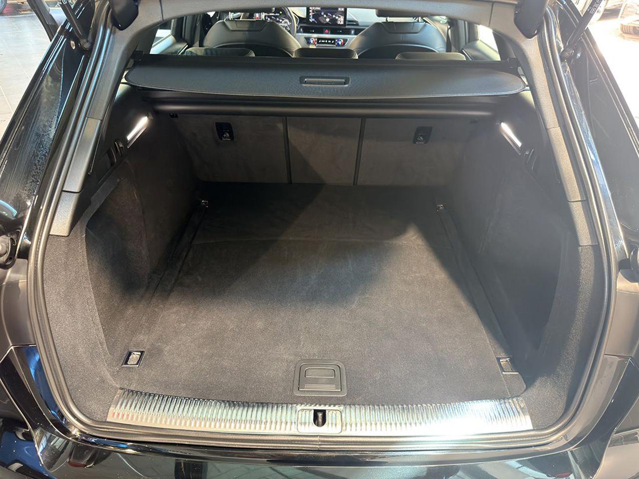 AUDI A4 35 TDI Avant S-Tronic S-Line - 11