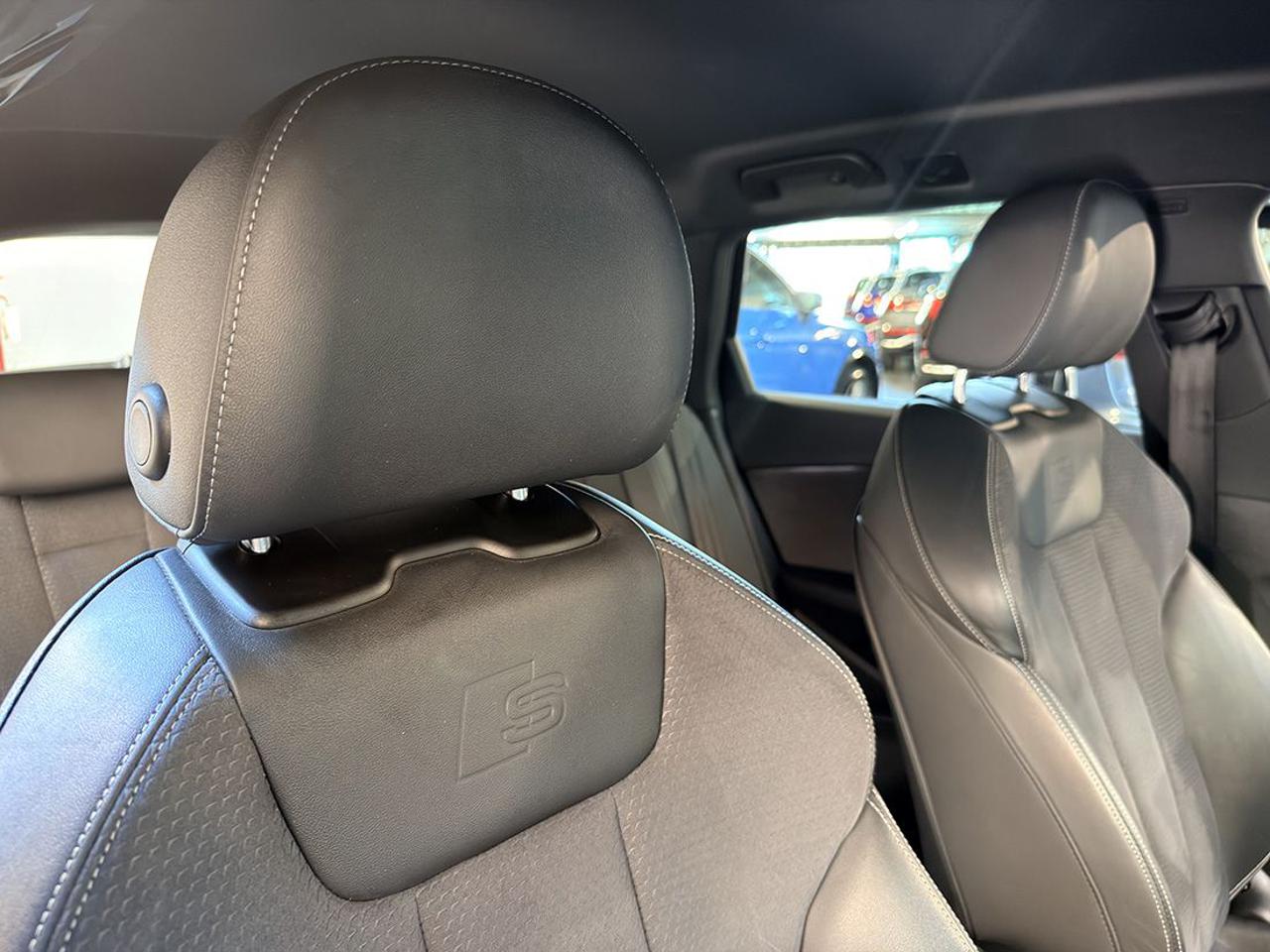 AUDI A4 35 TDI Avant S-Tronic S-Line - 37