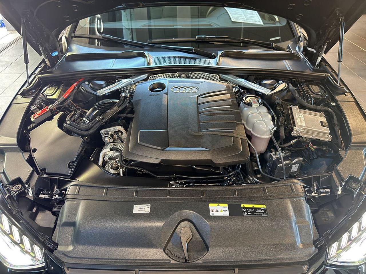 AUDI A4 35 TDI Avant S-Tronic S-Line - 10
