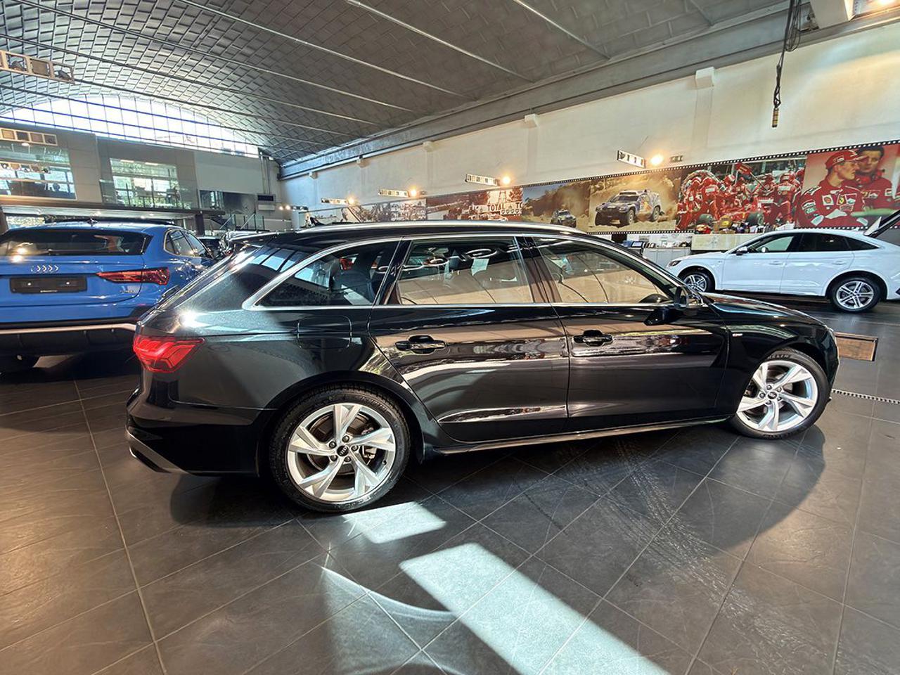 AUDI A4 35 TDI Avant S-Tronic S-Line - 9