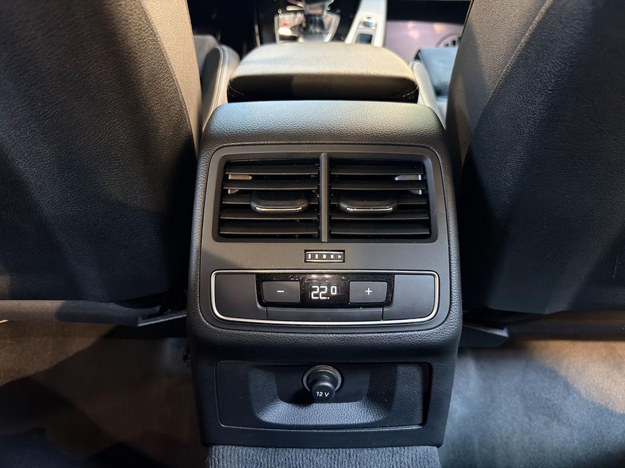 AUDI A4 35 TDI Avant S-Tronic S-Line - 34