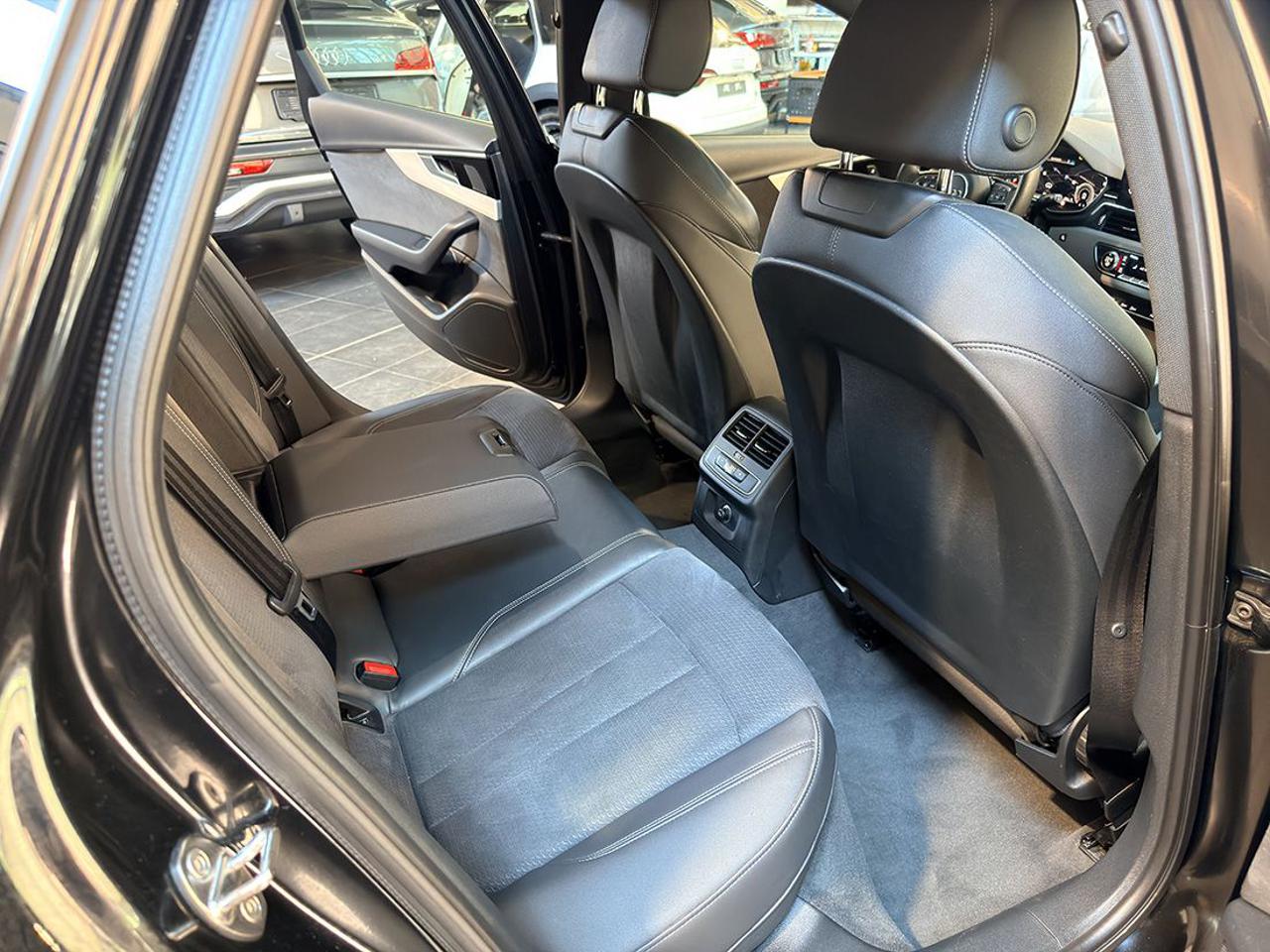 AUDI A4 35 TDI Avant S-Tronic S-Line - 18