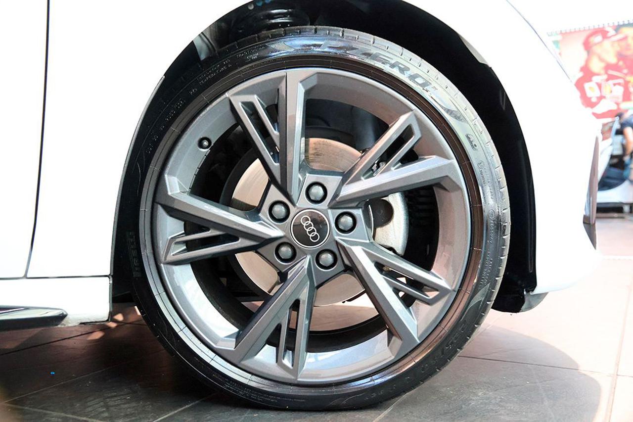 AUDI A3 30 TDI Sportback S-Tronic S-Line - 6