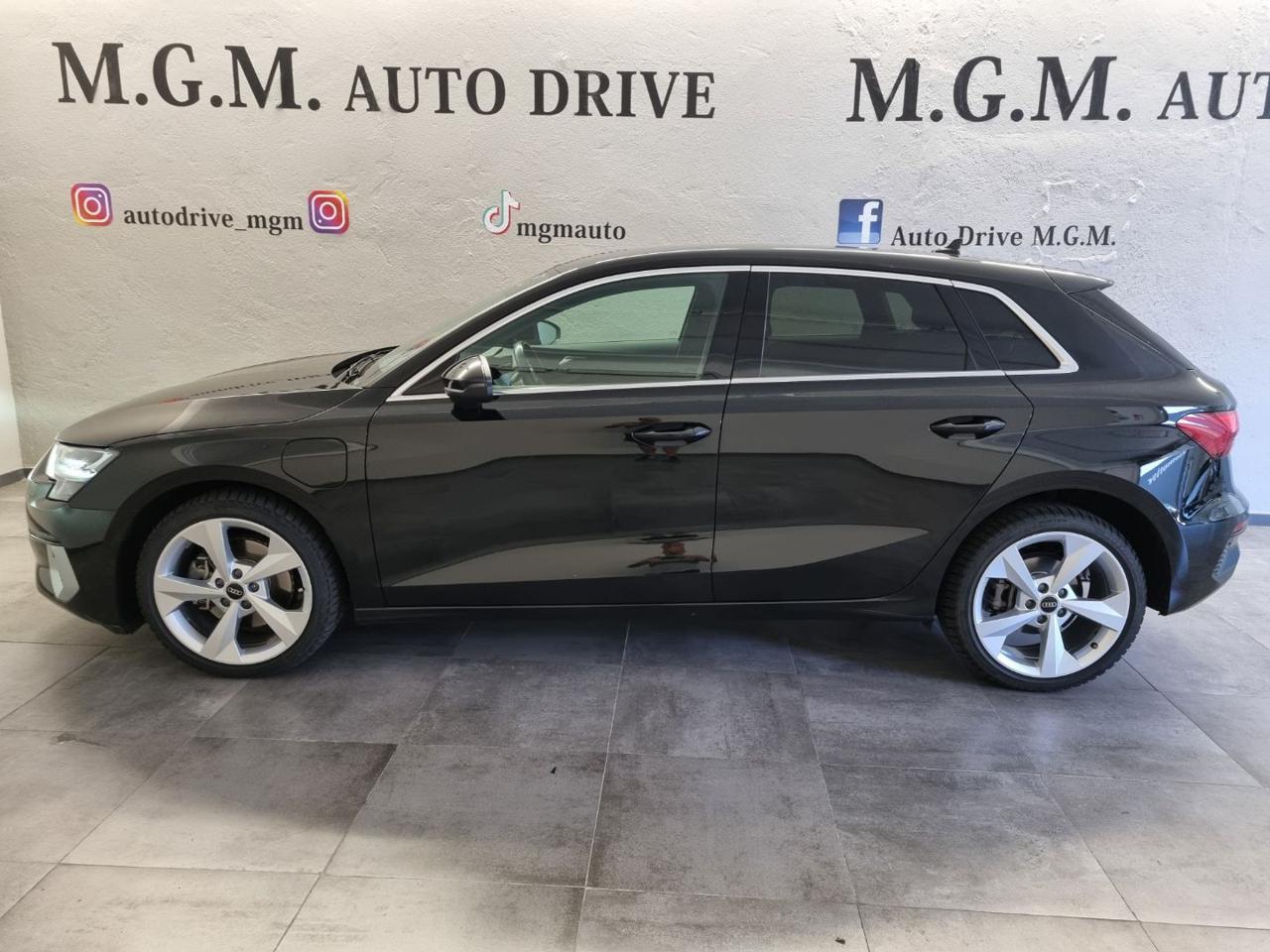 AUDI A3 SPB 40 TFSI e S tronic Business Advanced PLUG-IN - 2