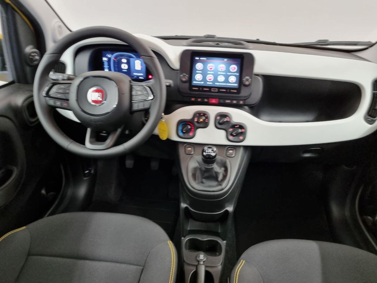 FIAT Panda 1.0 FireFly S&S Hybrid Pandina CROSS - 9