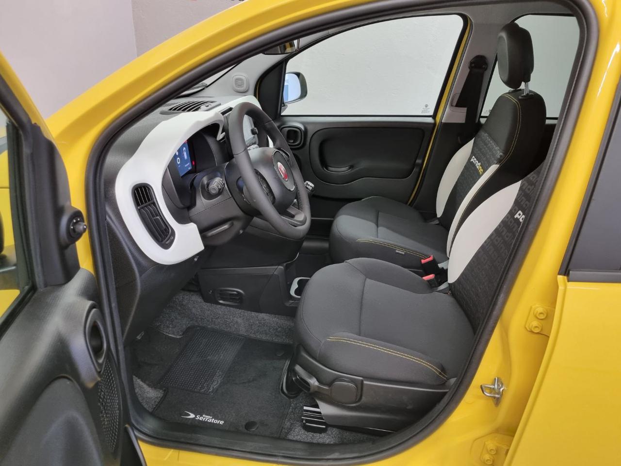 FIAT Panda 1.0 FireFly S&S Hybrid Pandina CROSS - 10