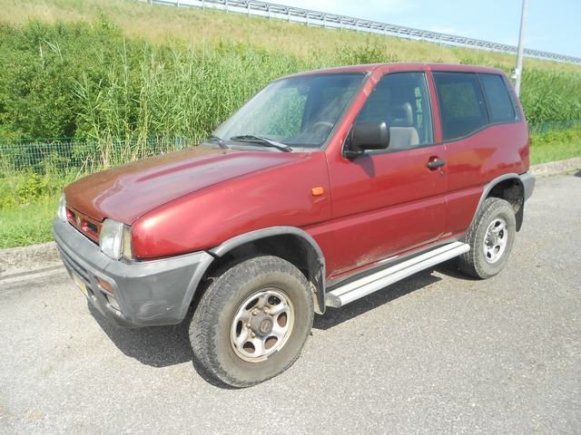 NISSAN Terrano II Rosso metallizzato
