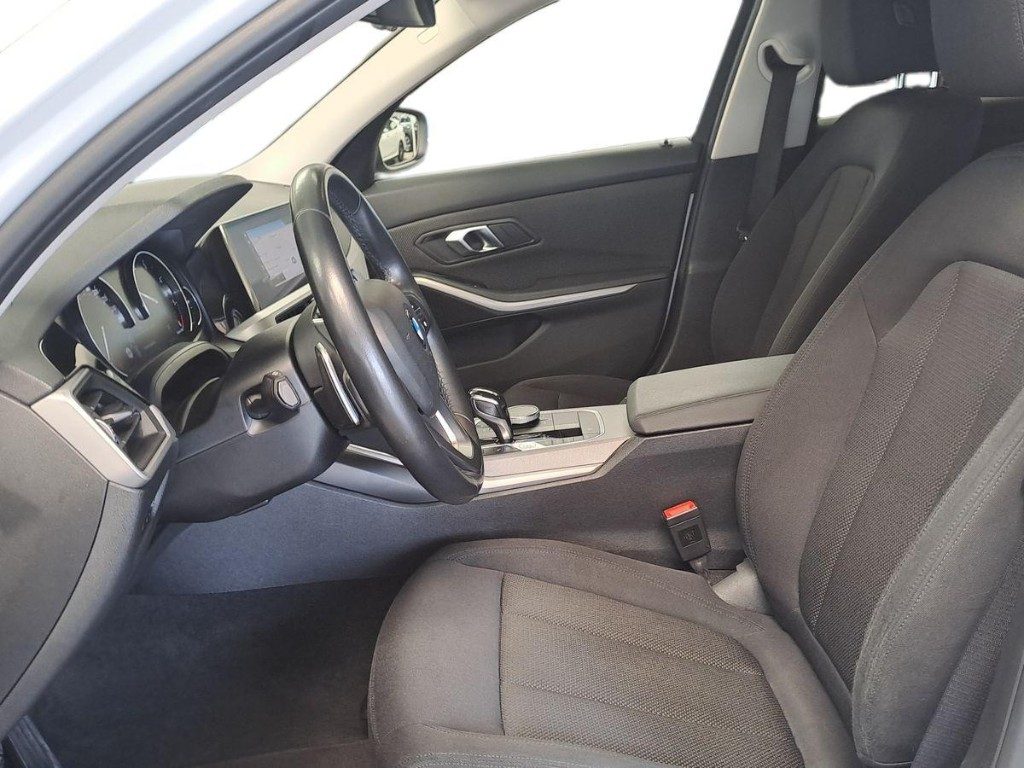 BMW 320 d 48V xDrive Touring Business Advantage Aut. - 9