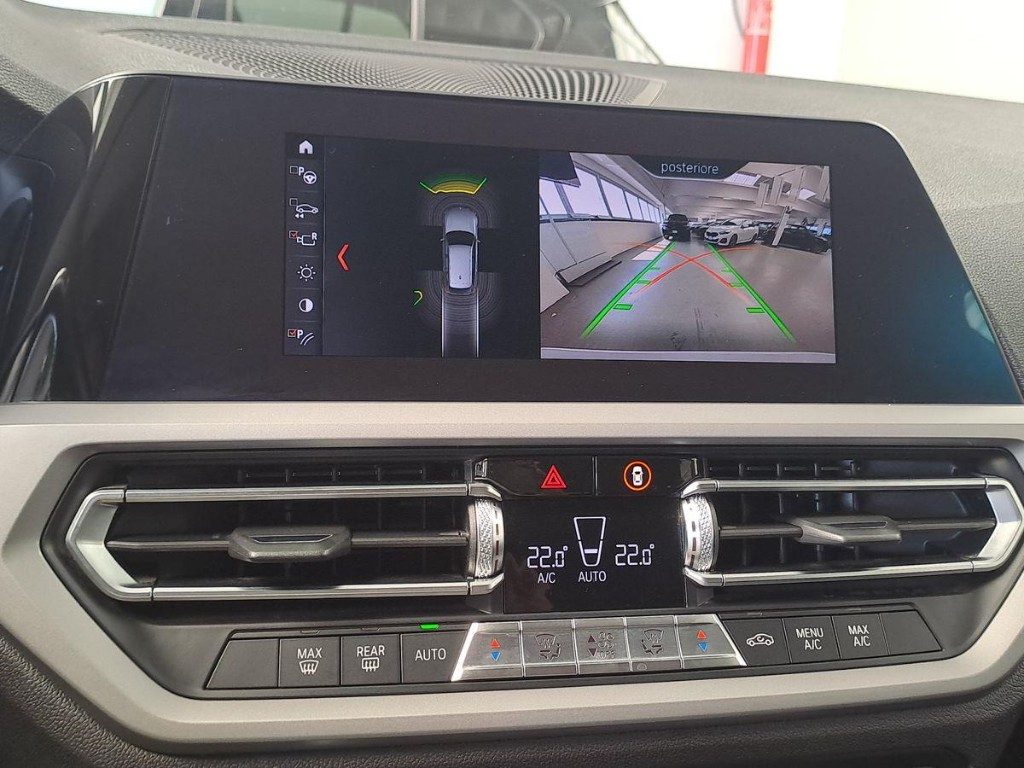 BMW 320 d 48V xDrive Touring Business Advantage Aut. - 13