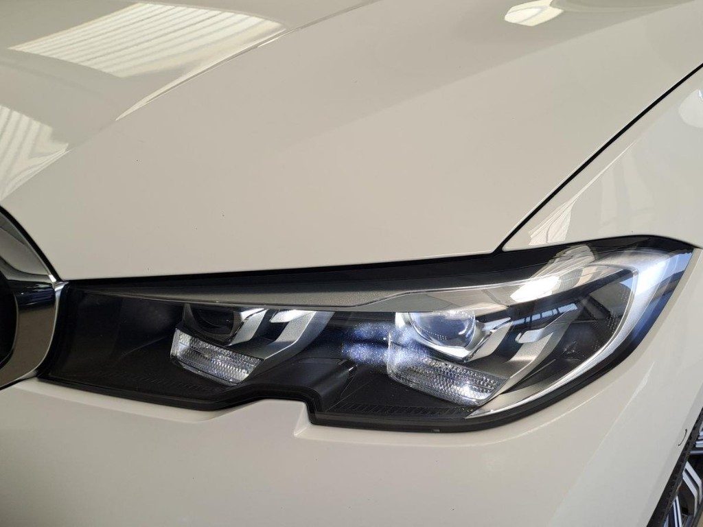 BMW 320 d 48V xDrive Touring Business Advantage Aut. - 6