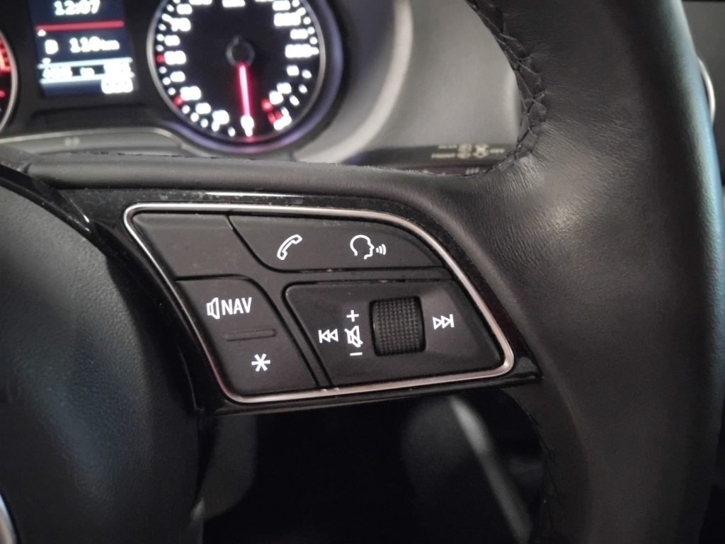 AUDI Q2 30 TFSI Admired Advanced VIDEO - 23