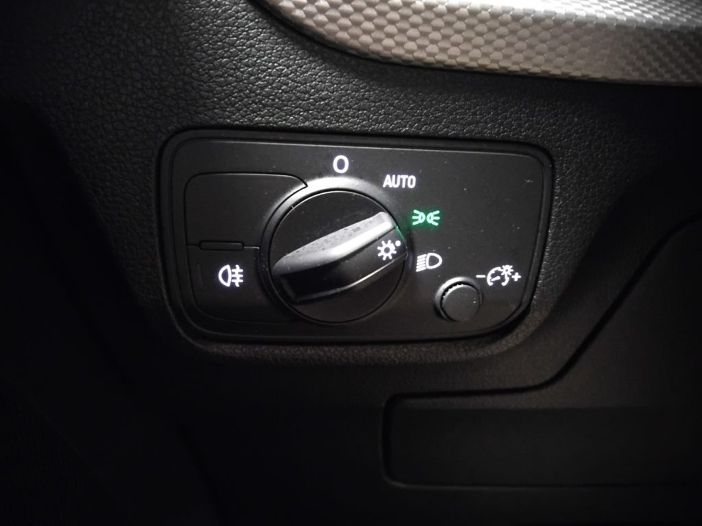 AUDI Q2 30 TFSI Admired Advanced VIDEO - 26