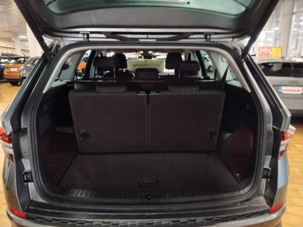 SKODA Kodiaq 2.0 TDI EVO SCR DSG Executive 7 POSTI - 4