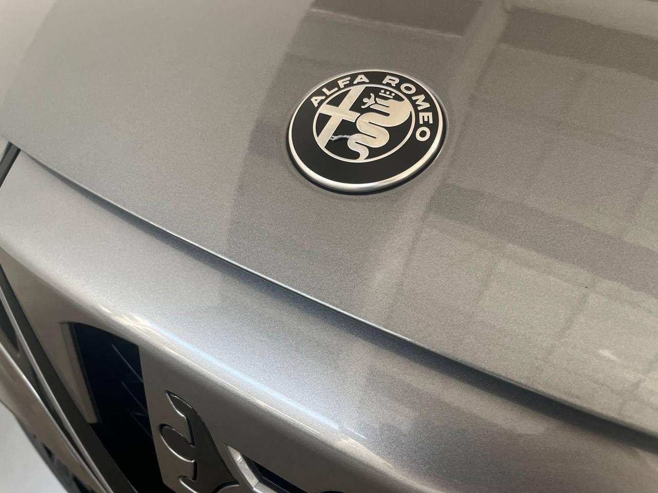 ALFA ROMEO Junior 1.2 145 CV Hybrid eDCT6 Q4 Intensa - 32