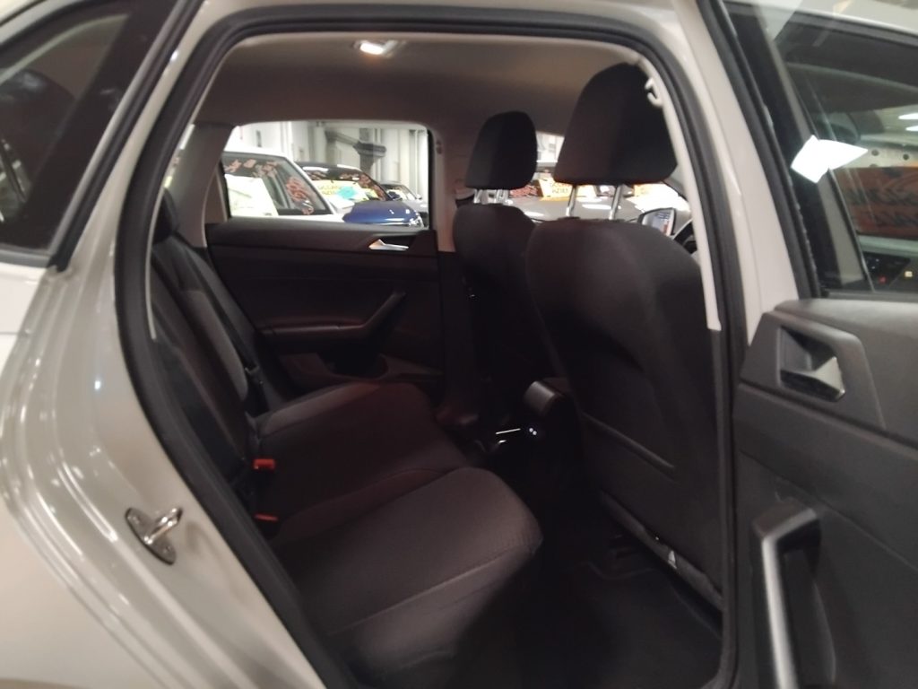 VOLKSWAGEN Polo 1.0 TSI DSG Life - 10