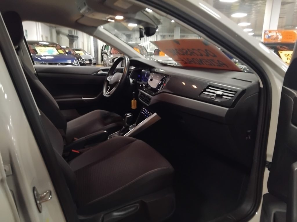 VOLKSWAGEN Polo 1.0 TSI DSG Life - 12