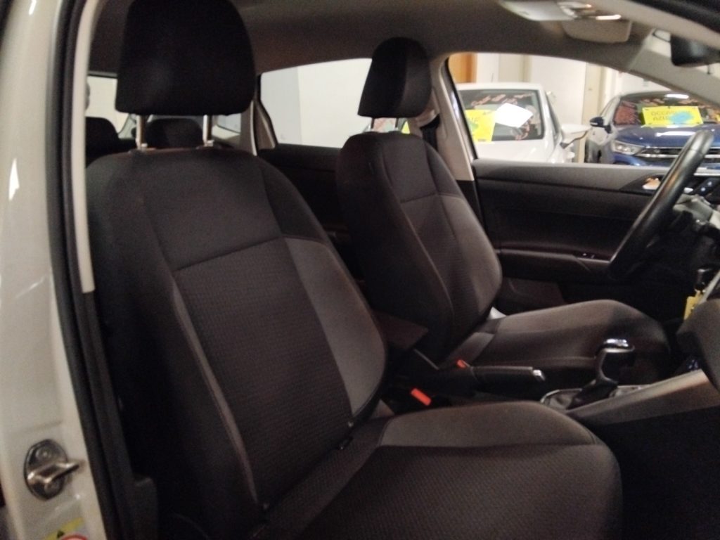 VOLKSWAGEN Polo 1.0 TSI DSG Life - 14
