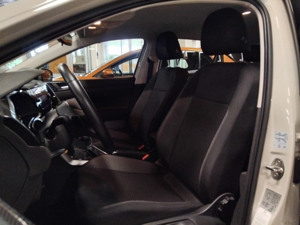 VOLKSWAGEN Polo 1.0 TSI DSG Life - 16