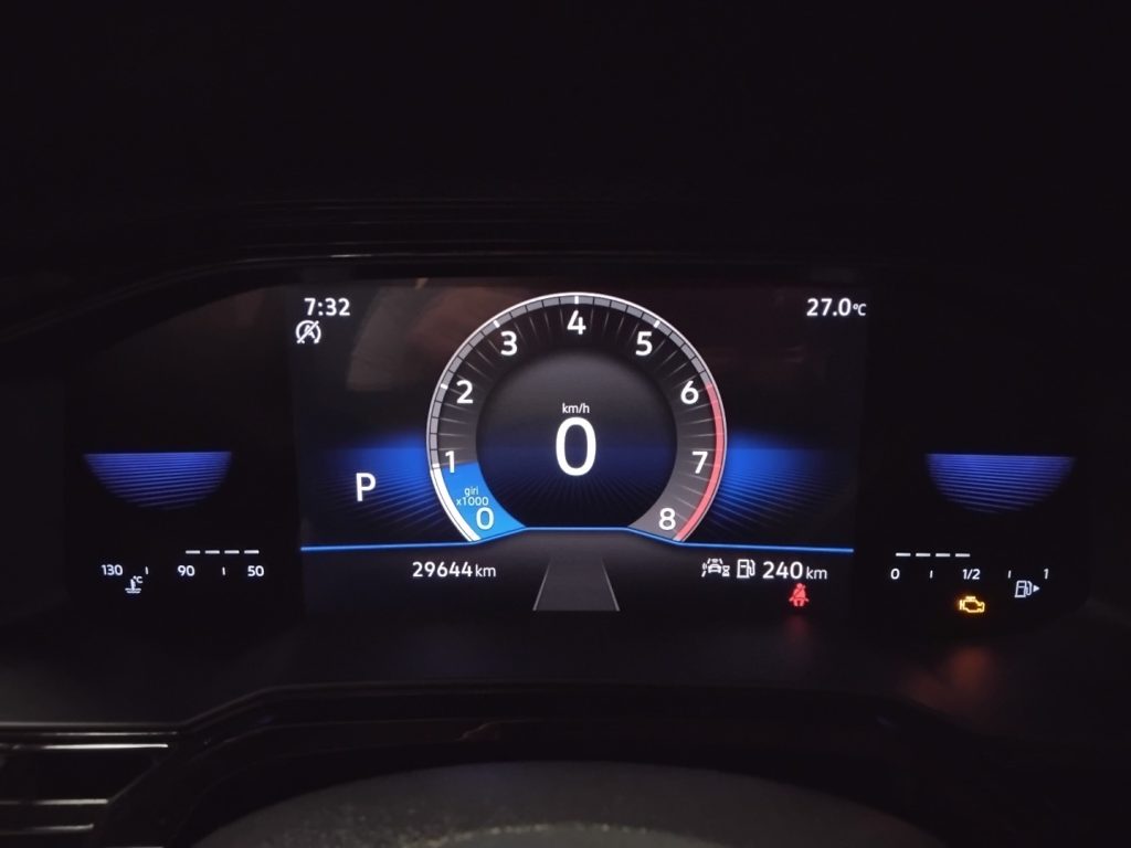 VOLKSWAGEN Polo 1.0 TSI DSG Life - 27
