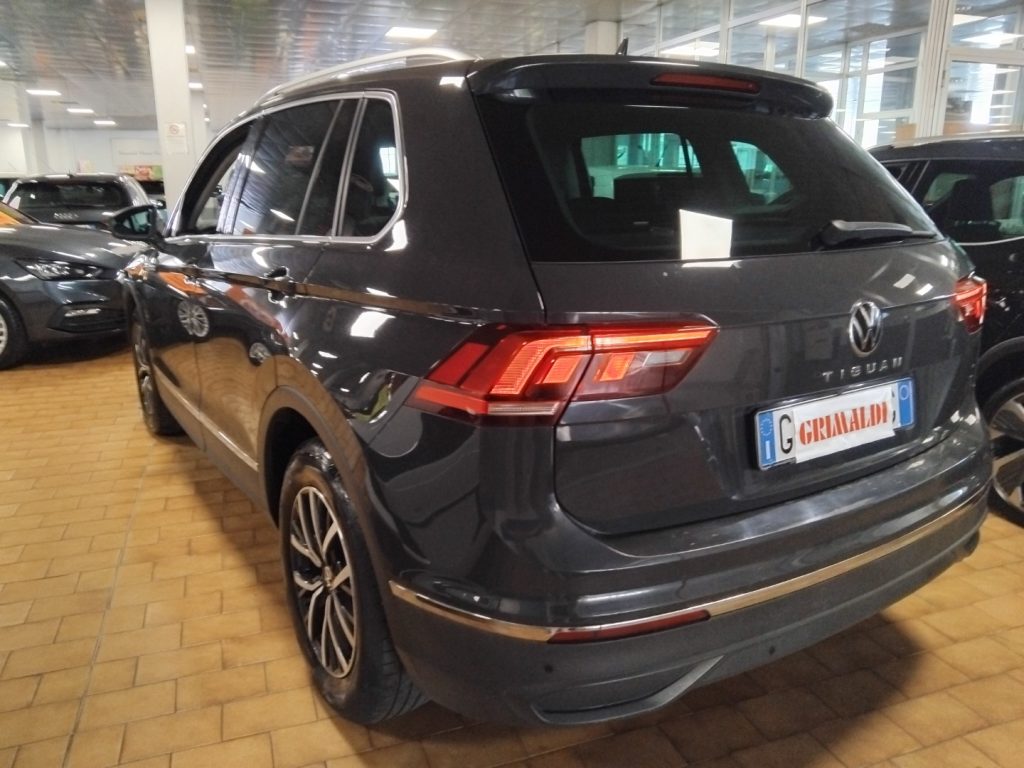 VOLKSWAGEN Tiguan 1.5 TSI ACT Life - 4