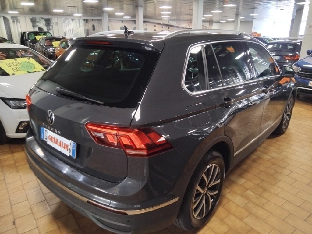 VOLKSWAGEN Tiguan 1.5 TSI ACT Life - 6