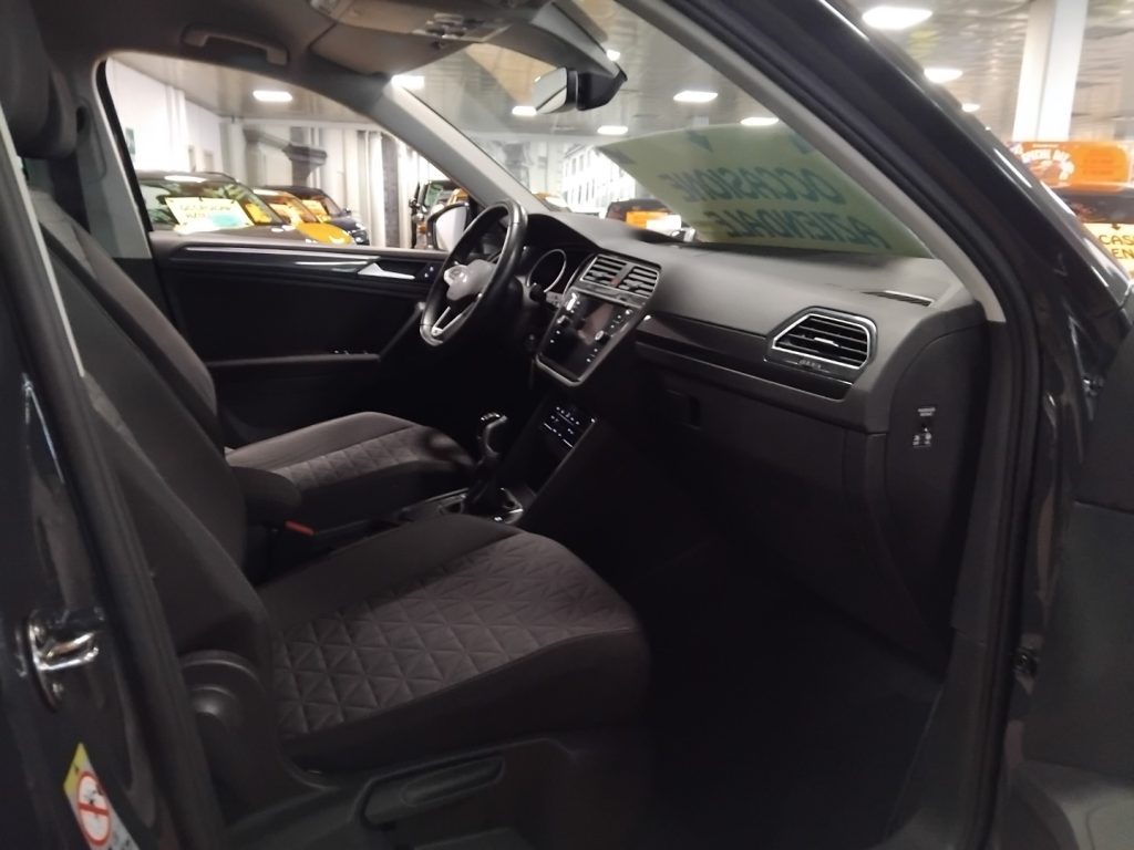 VOLKSWAGEN Tiguan 1.5 TSI ACT Life - 11